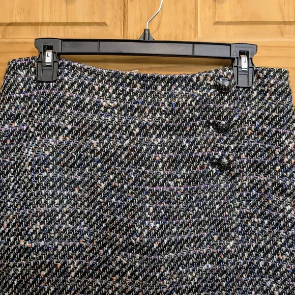 Talbots Size 6 Tweed Multi Color Confetti Straight Pencil Skirt Gun Metal Button - Picture 9 of 12
